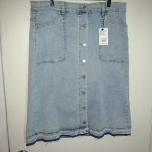Suzanne Betro button down denim skirt, size 14
